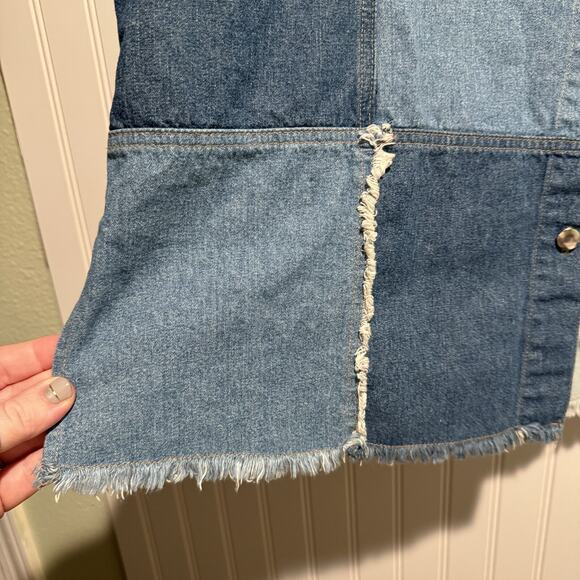 Vintage Denim Patchwork Western Shirt Star Studs Frayed Short Sleeve Size XL - Picture 2 of 8